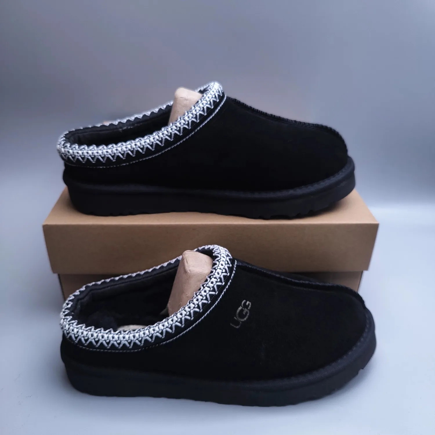 💰440 UGG sheepskin one-piece snow boots for women 5955 men's shoes 5950 one-legged home style for men and women Color: Maroon Black Sand Gray Chocolate Number: 35-45